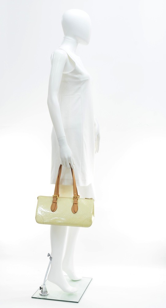 Auth Louis Vuitton Rosewood Perle White Monogram Vernis Leather Shoulder Bag