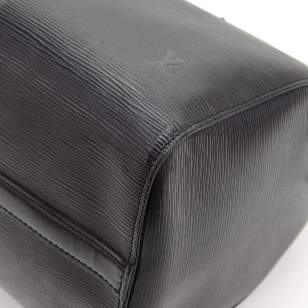 Speedy leather handbag Louis Vuitton Black in Leather - 31836790