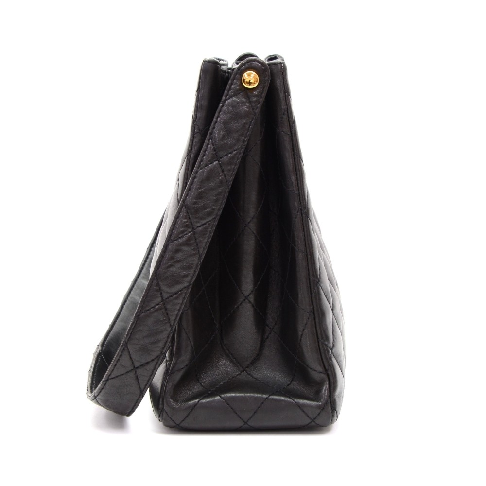 Vintage CHANEL patent enamel quilted black leather large shoulder tote –  eNdApPi ***where you can find your favorite designer  vintages..authentic, affordable, and lovable.