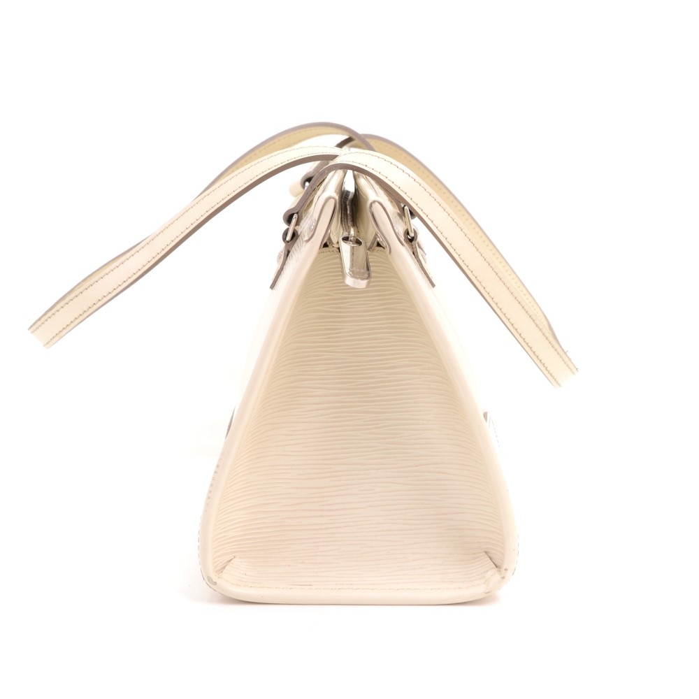 Louis Vuitton White Epi Madeleine PM Leather ref.504817 - Joli Closet