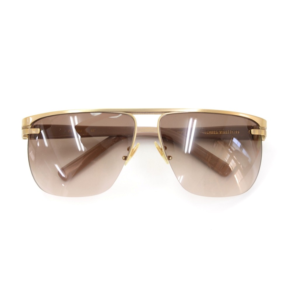 Louis Vuitton® LV Ash Sunglasses Gold. Size W  Louis vuitton sunglasses,  Gold sunglasses, Sunglasses accessories