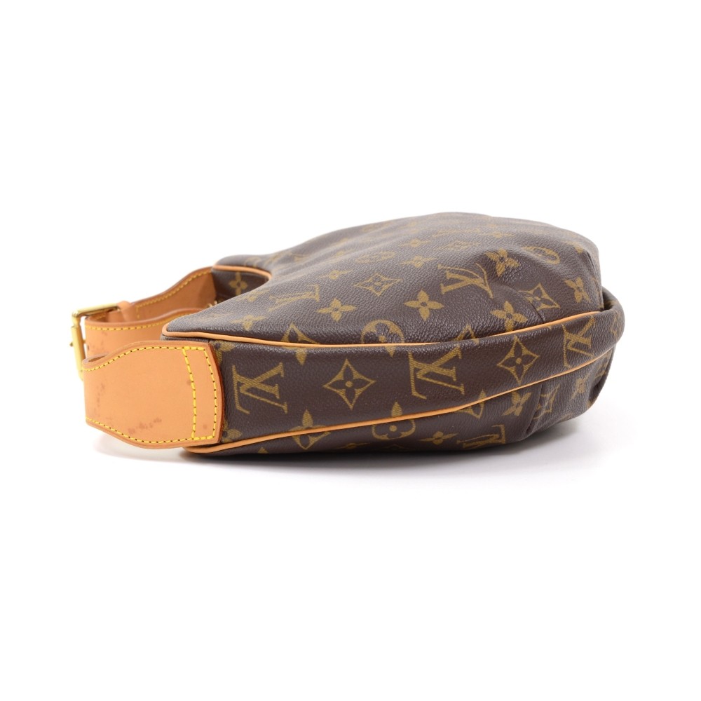 Louis Vuitton Monogram Croissant MM - Brown Shoulder Bags, Handbags -  LOU782796