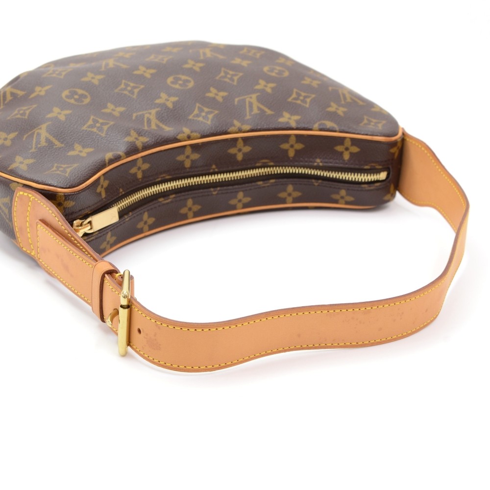 Louis Vuitton Monogram Croissant MM - Brown Shoulder Bags, Handbags -  LOU782796
