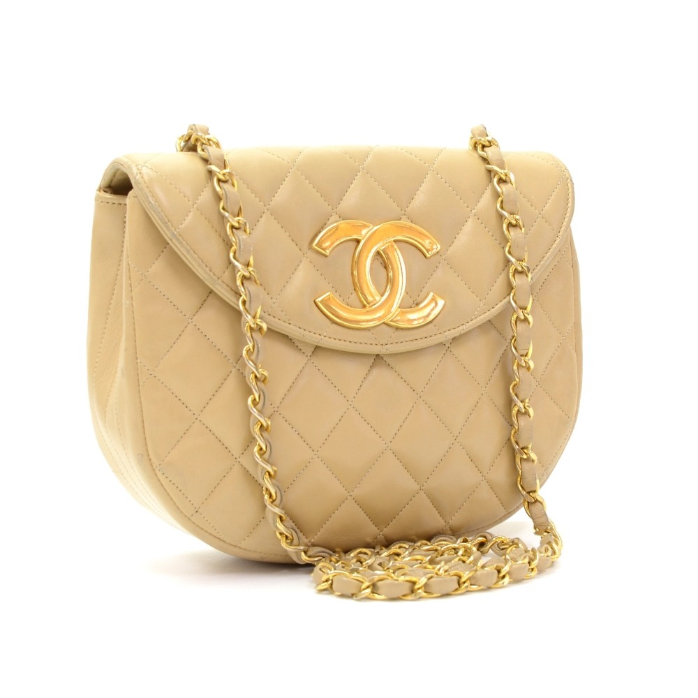 Chanel Classic Full Flap shoulder bag in beige quilted leather and GHW at  1stDibs