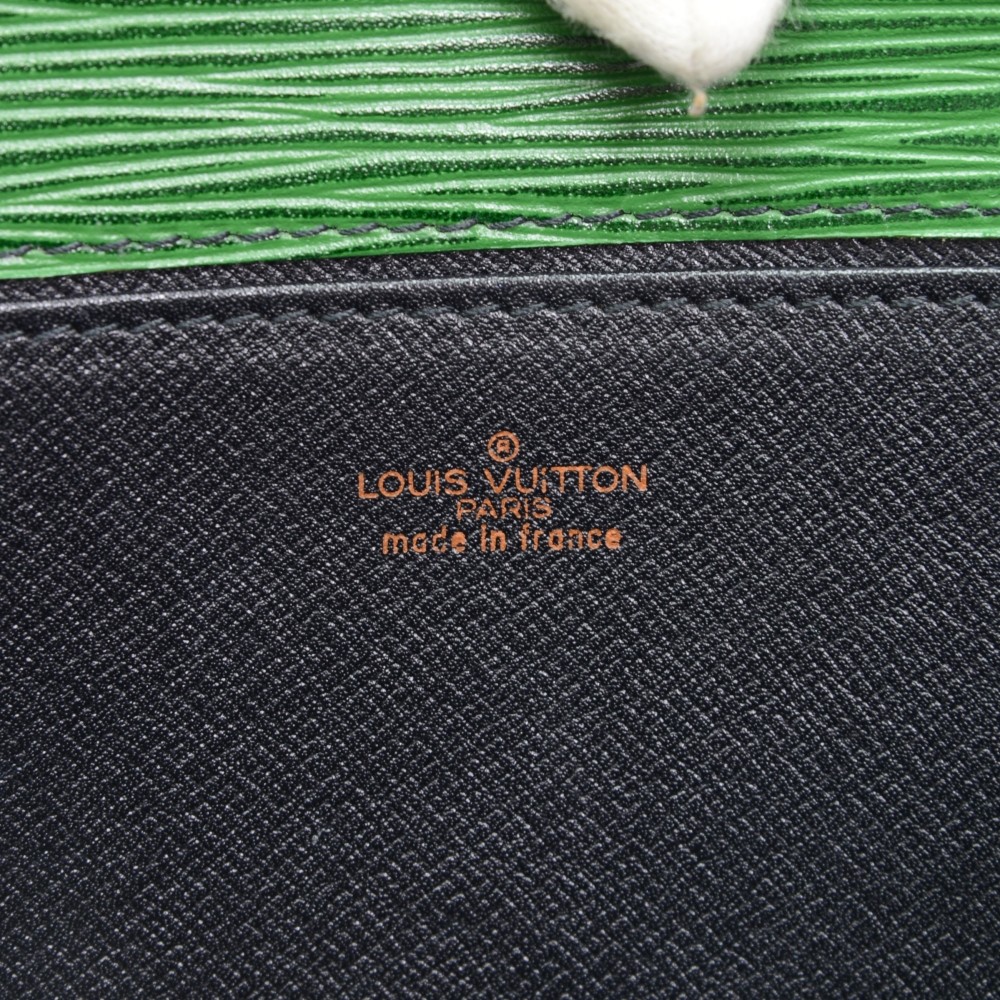 Double zip leather clutch bag Louis Vuitton Green in Leather - 24978909