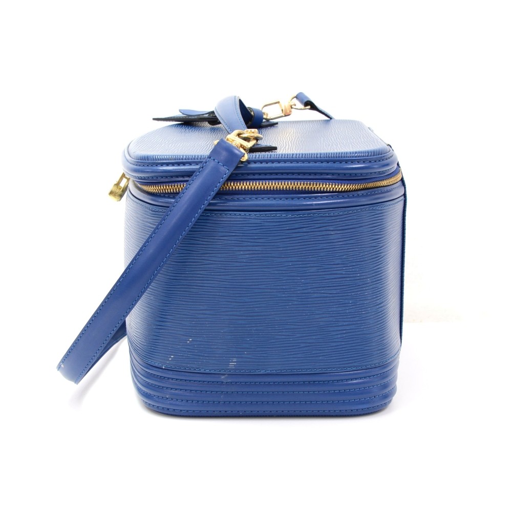 Artsy leather handbag Louis Vuitton Blue in Leather - 29644656