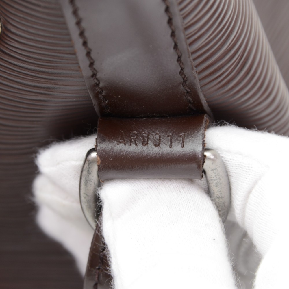 Authentic LOUIS VUITTON PETIT NOÉ M40967 Epi Leather Shoulder Bag