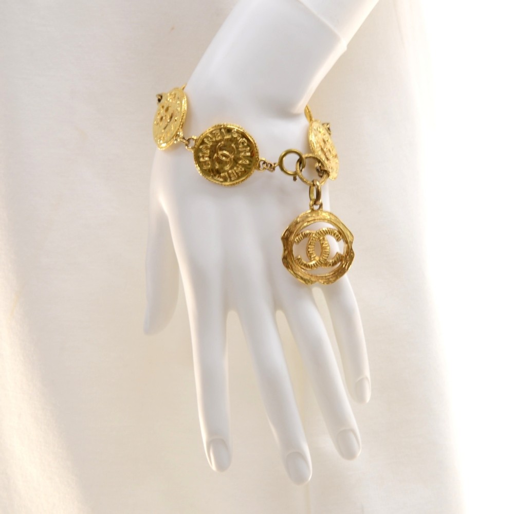 chanel gold bracelet