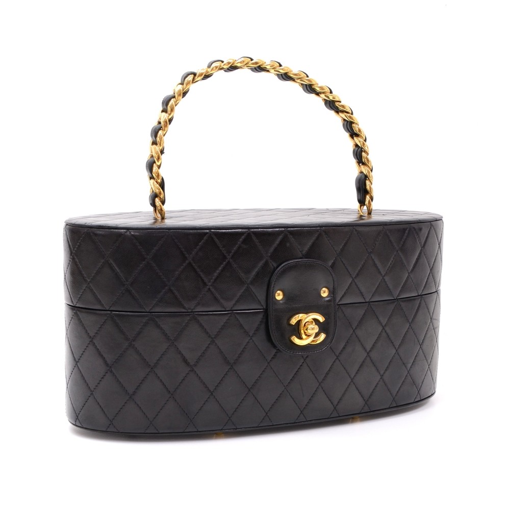 Chanel Vintage Chanel Oval Vanity Black Quilted Leather Large