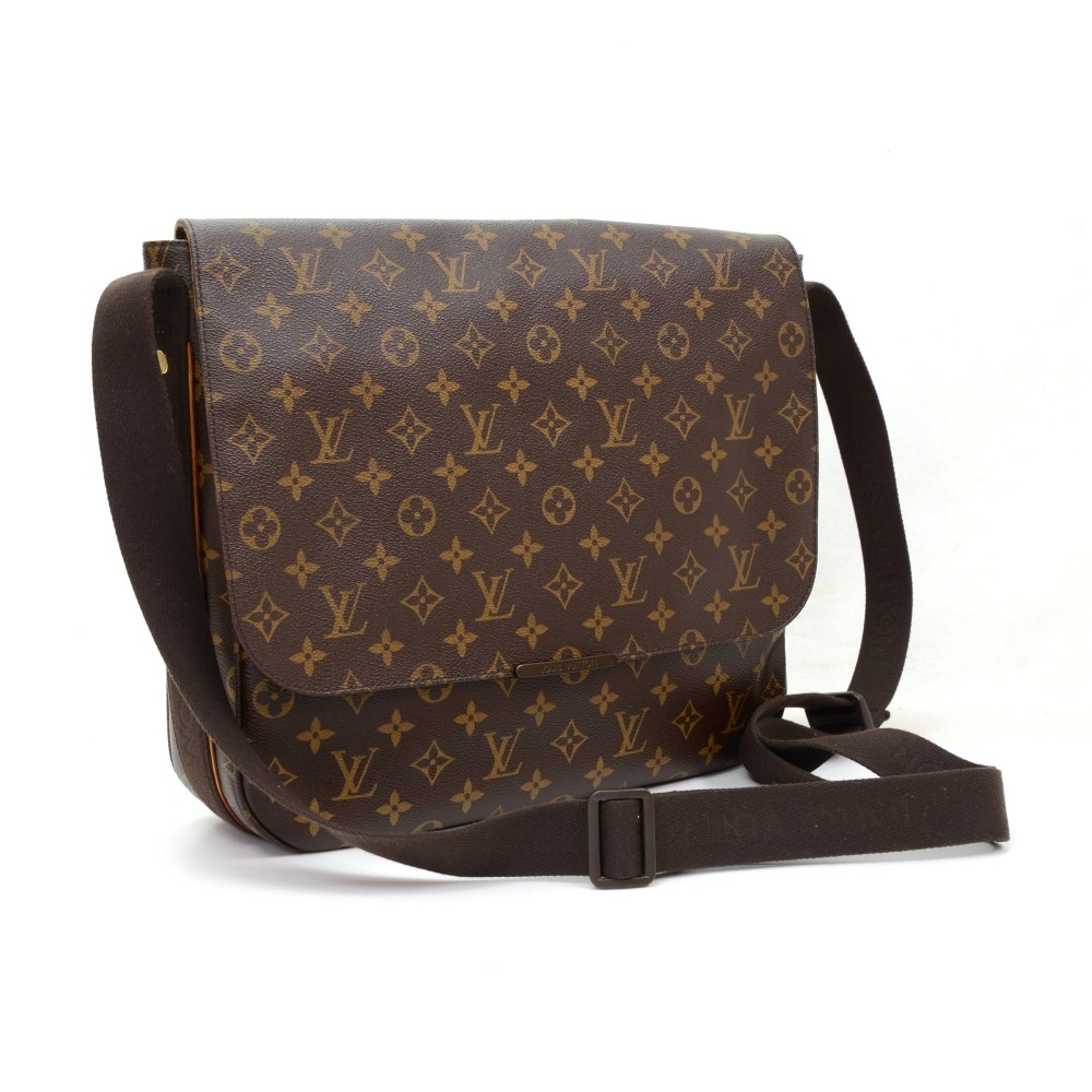 Shop Louis Vuitton Beaubourg Messenger MM Bag Online