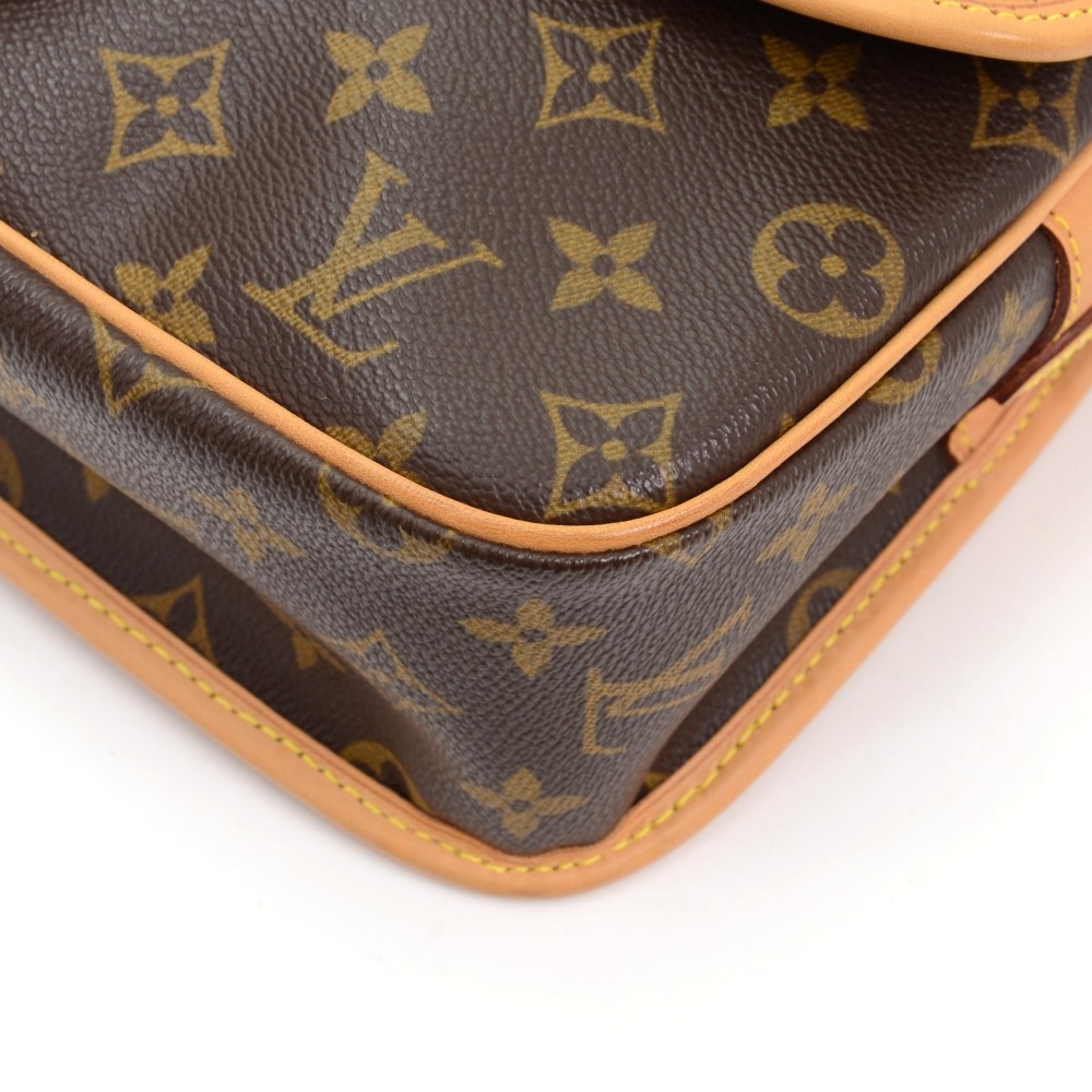  (LOUIS VUITTON) LOUIS VUITTON M42250 Sologne Monogram  Shoulder Bag Monogram Canvas Women's LV 0019 Used, Braun : Clothing, Shoes  & Jewelry