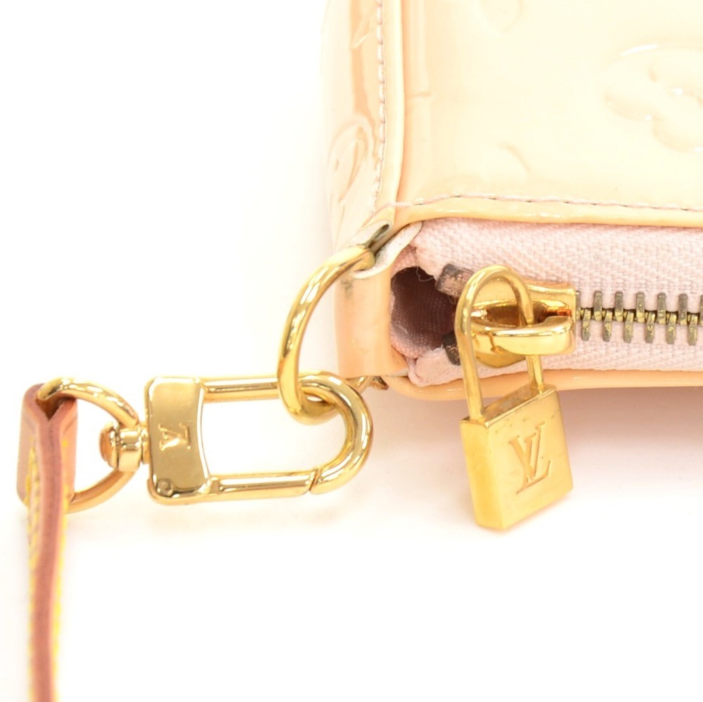 Louis Vuitton Pleaty Handbag 335800