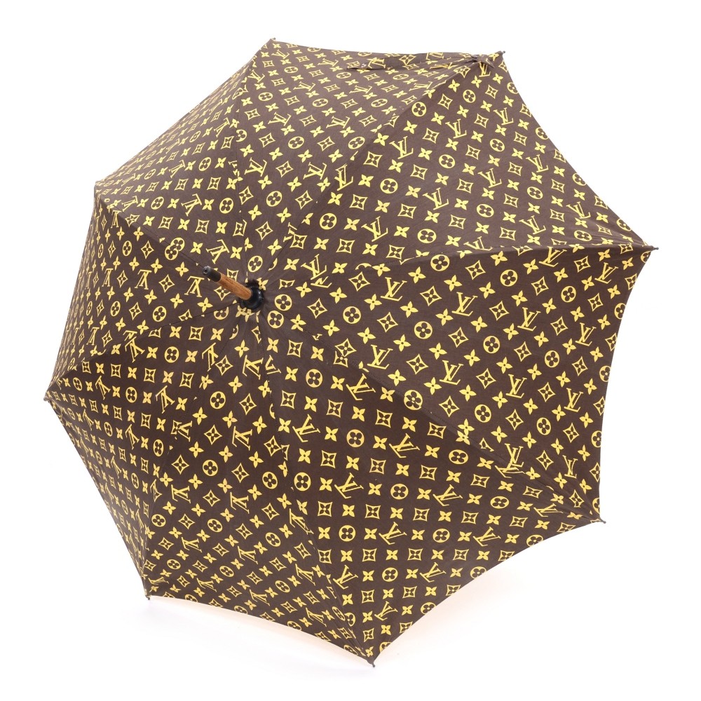 Louis Vuitton Umbrella in brown monogram canvas
