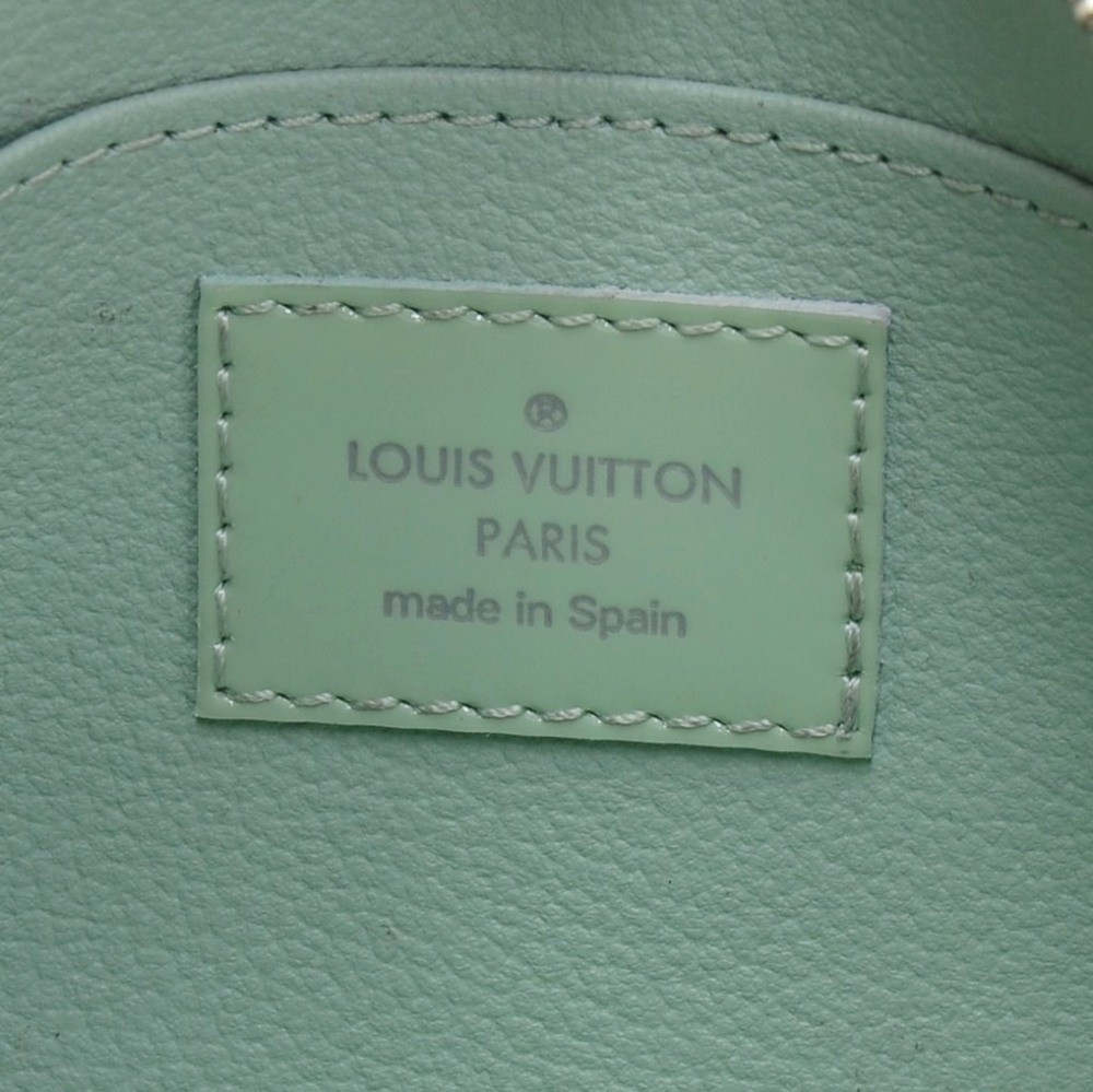 Louis VUITTON - Pale green Monogram patent leather case …