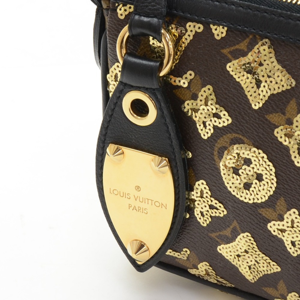 Pre-owned Louis Vuitton 2009 Pochette Accessoires Handbag In Black