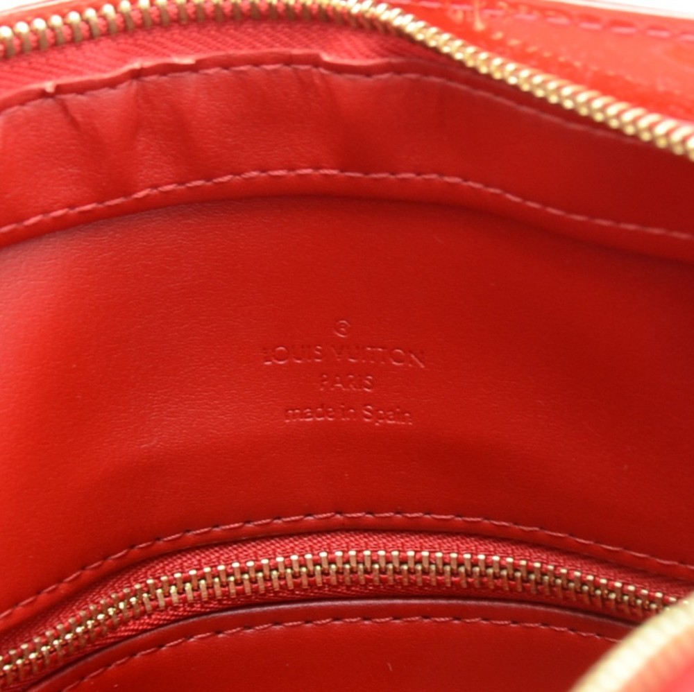 Houston leather handbag Louis Vuitton Red in Leather - 37318892