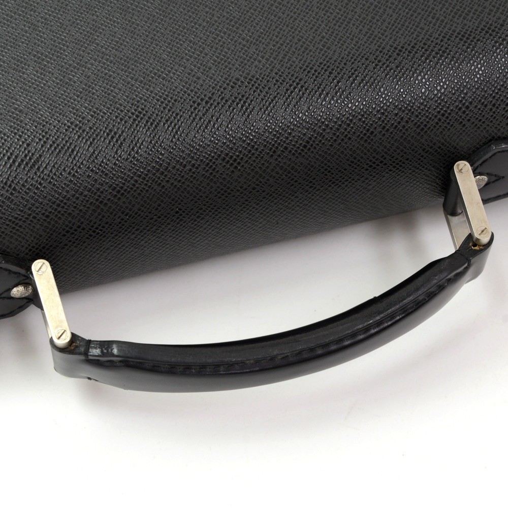 Louis Vuitton Robusto 2 Briefcase Taiga Leather - Black Portfolios
