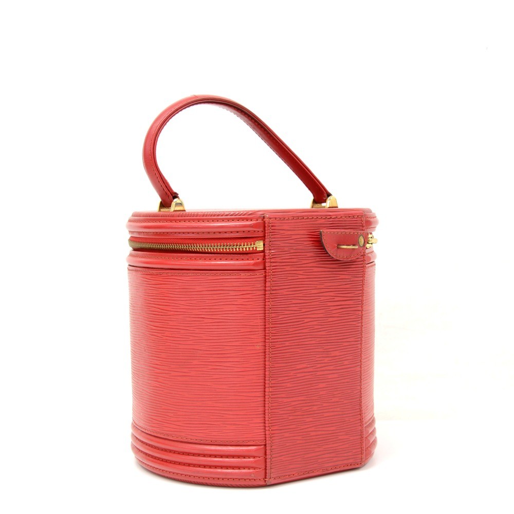 Cannes leather handbag Louis Vuitton Red in Leather - 31016106