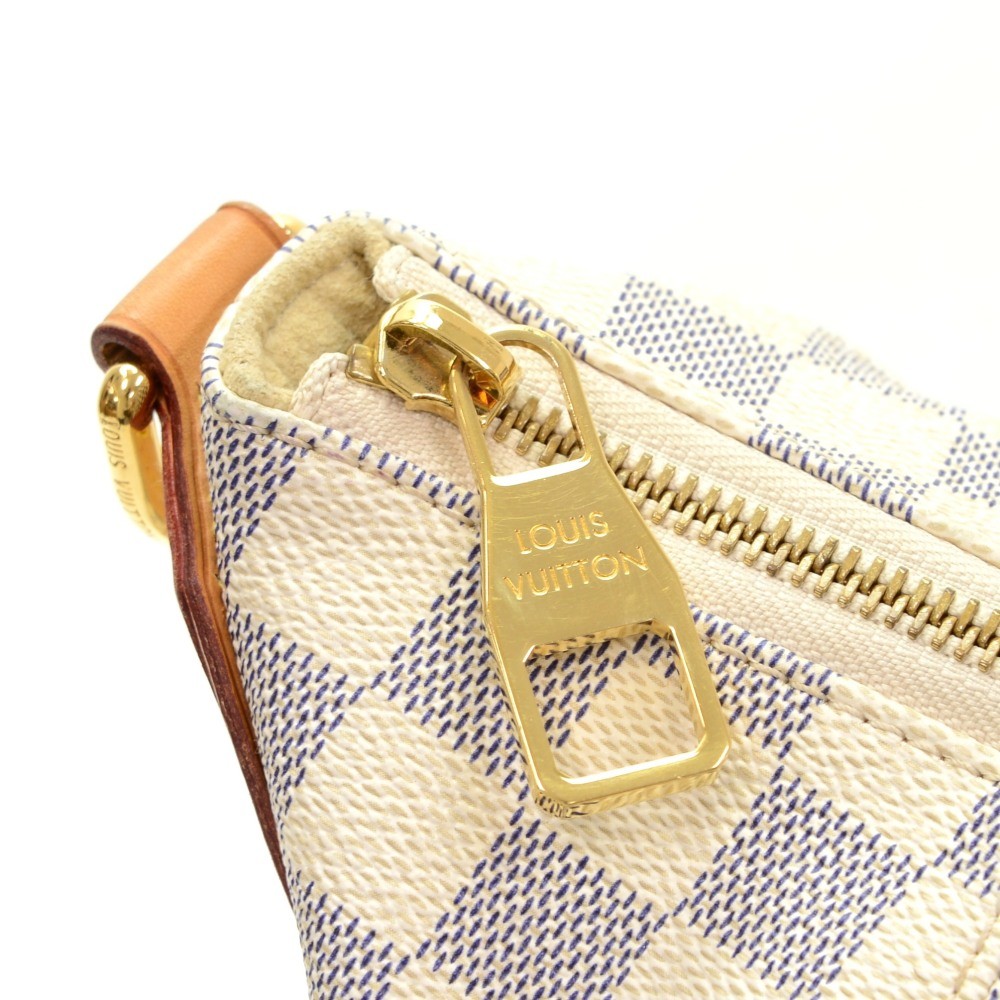 Evora leather handbag Louis Vuitton White in Leather - 31975507