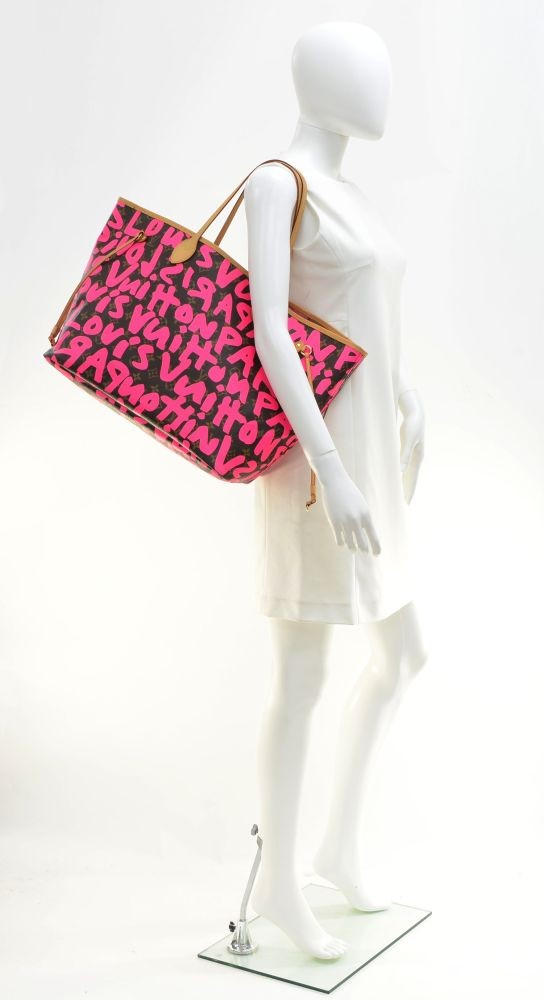 Louis Vuitton Graffiti Neverfull GM Tote Bag in Pink