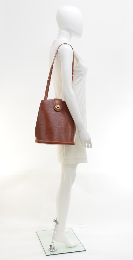 Louis Vuitton, Bags, Vintage 997 Louis Vuitton Cluny Bucket Bag In Fawn  Epi Leather With Dust Bag