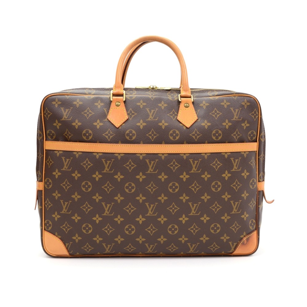 JUST IN!!! Previously owned and gently used Louis Vuitton Porte