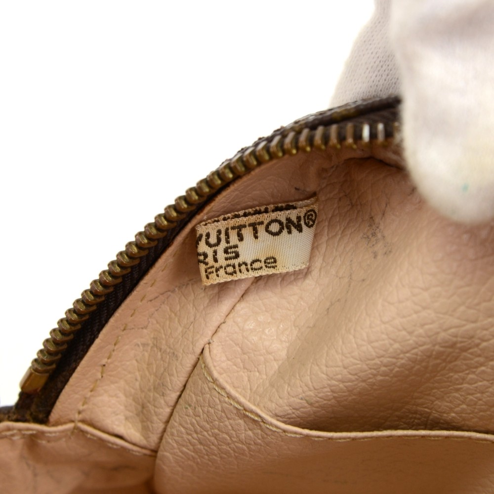 Louis Vuitton LOUIS VUITTON Monogram Trousse Toilette 18 Pouch M47526 LV  Auth 47138