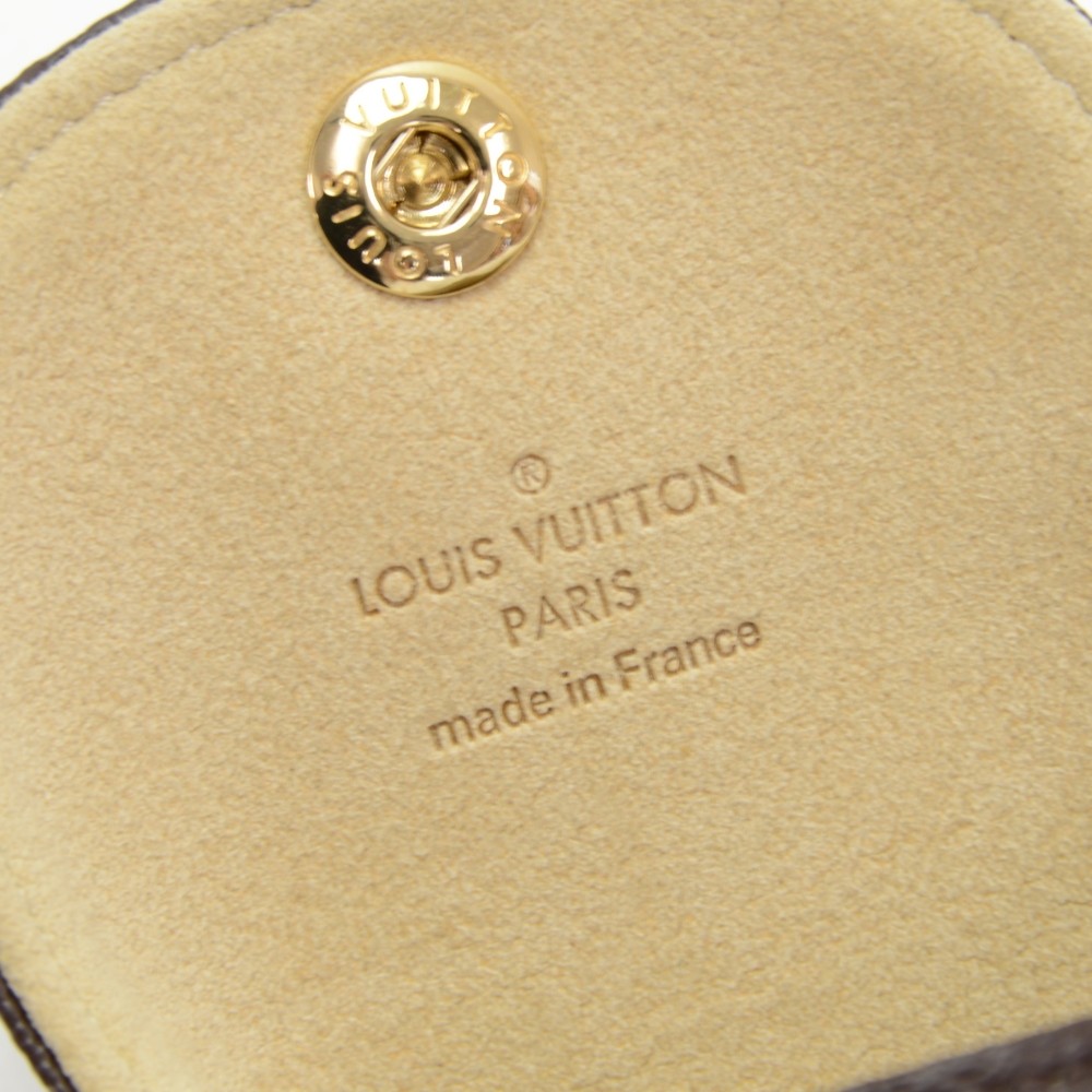 Louis Vuitton Etui Telephone MM Monogram Canvas Phone Case at 1stDibs   pochette de telephone louis vuitton, kiddopotamus carrier cover, pochette  etui