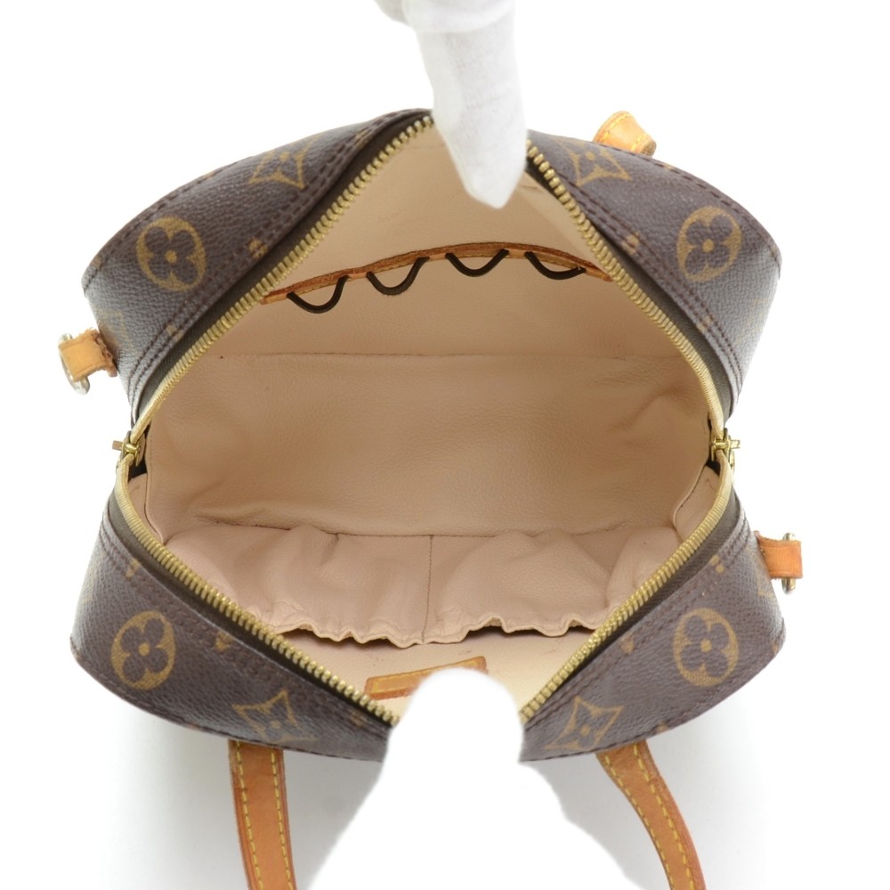 Louis Vuitton canvas monogram spontini bag, Luxury, Bags & Wallets on  Carousell