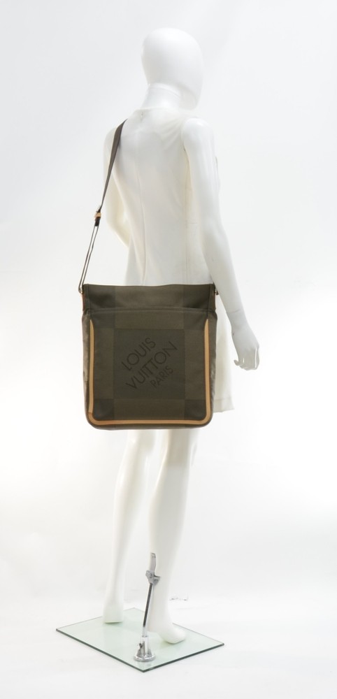 Louis Vuitton Sand Damier Geant Canvas Vertical Messenger Bag Louis Vuitton