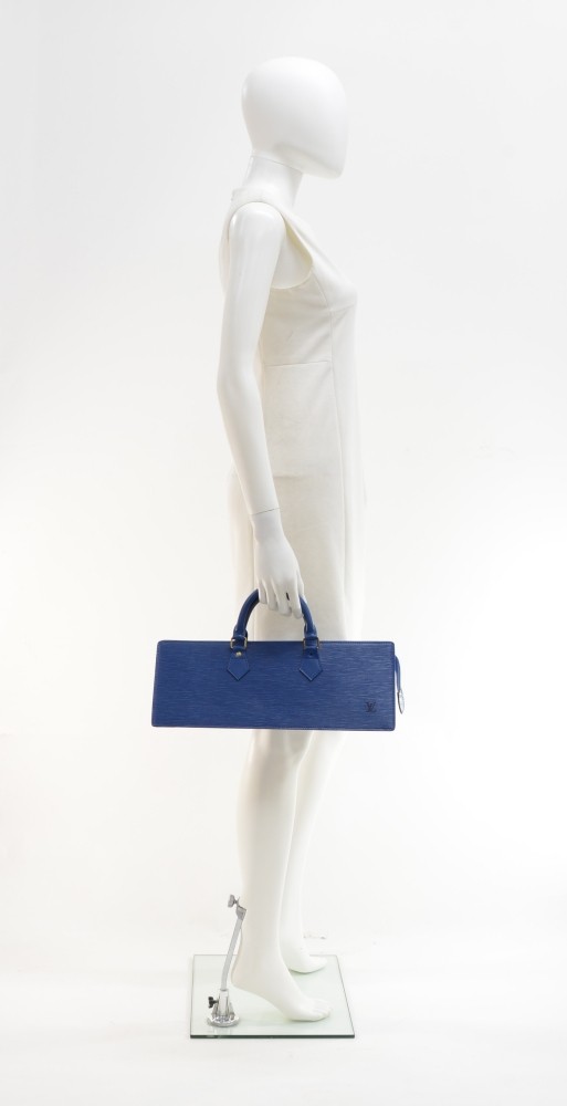 Louis Vuitton - Authenticated Triangle Handbag - Leather Blue Plain for Women, Very Good Condition