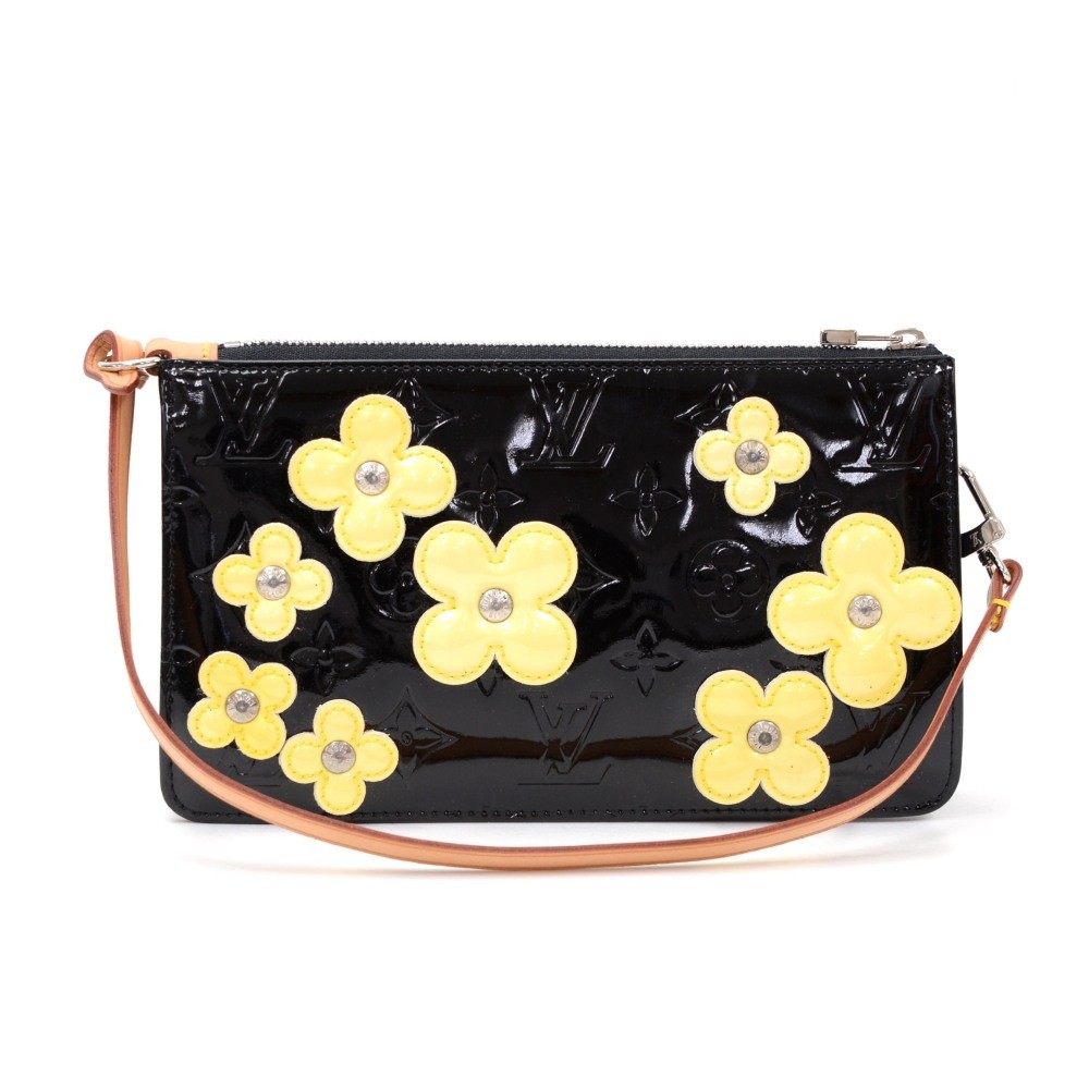Louis Vuitton, bag, Vernis Lexington Flower Pochette. - Bukowskis