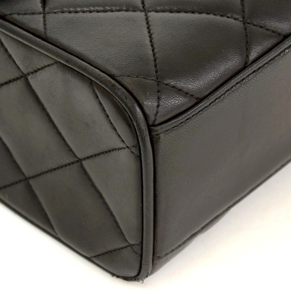 Vintage Chanel 9 Black Quilted Leather Shoulder Classic Flap Bag Exce