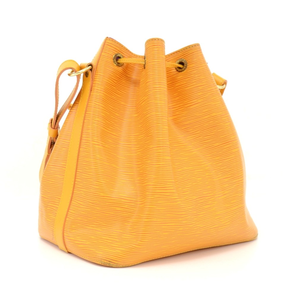 Neo monceau leather handbag Louis Vuitton Yellow in Leather - 29614007