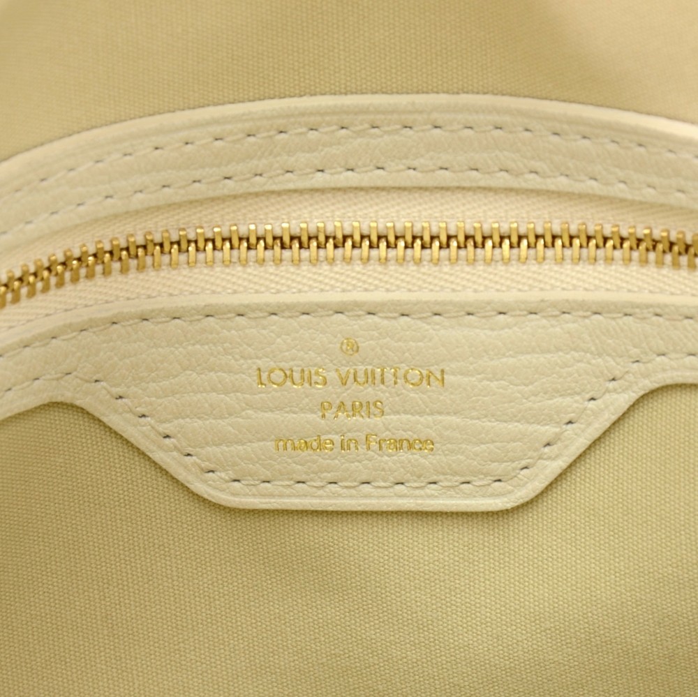 Louis Vuitton Dailygram Bucket Hat White Cotton. Size M