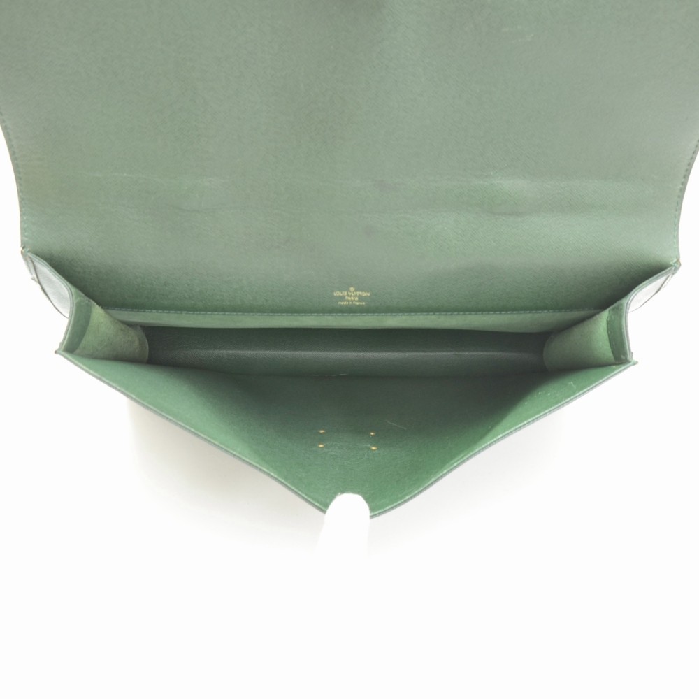 Authentic Louis Vuitton Taiga Kourad Clutch Hand Bag Purse Green