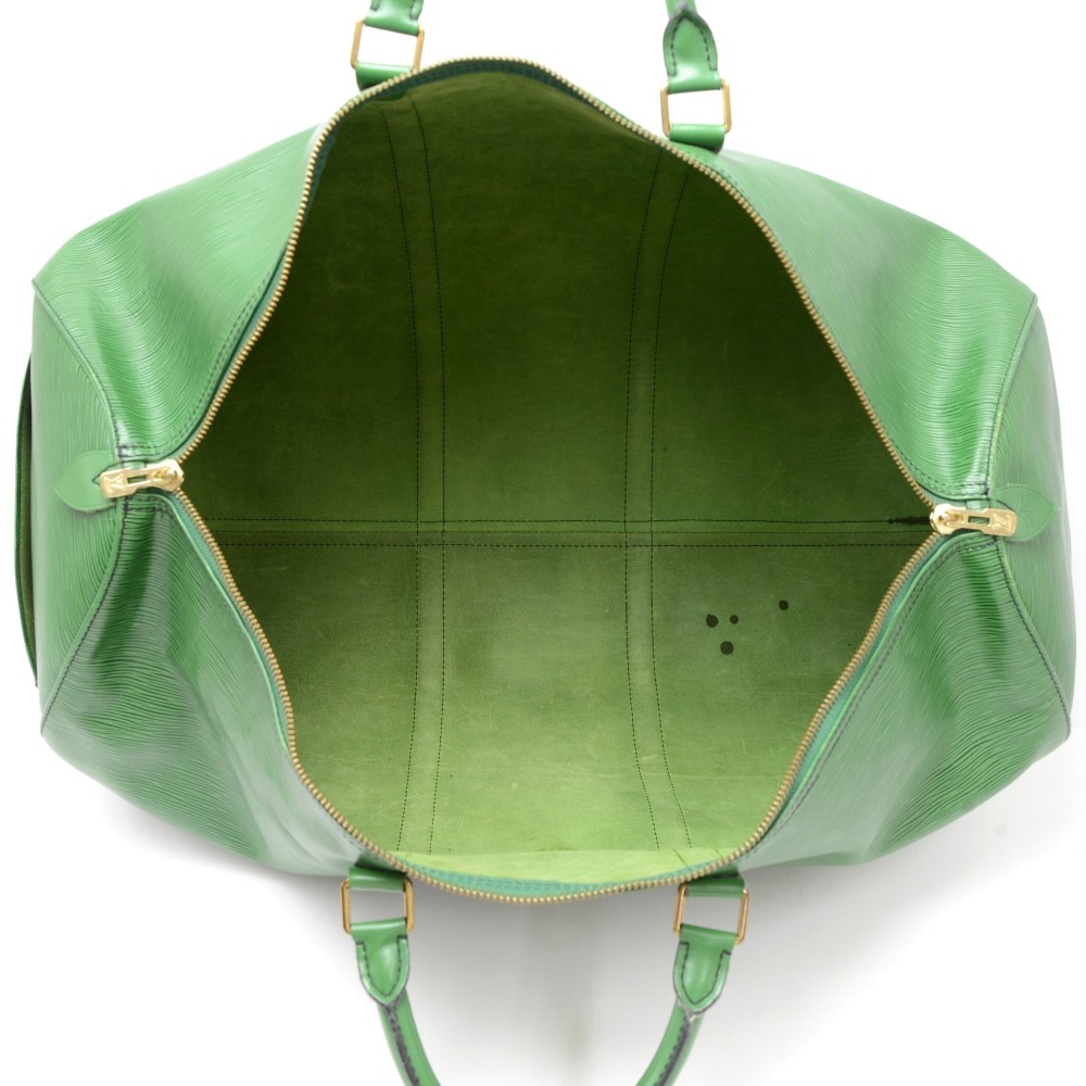 Chalk leather weekend bag Louis Vuitton Green in Leather - 27656966