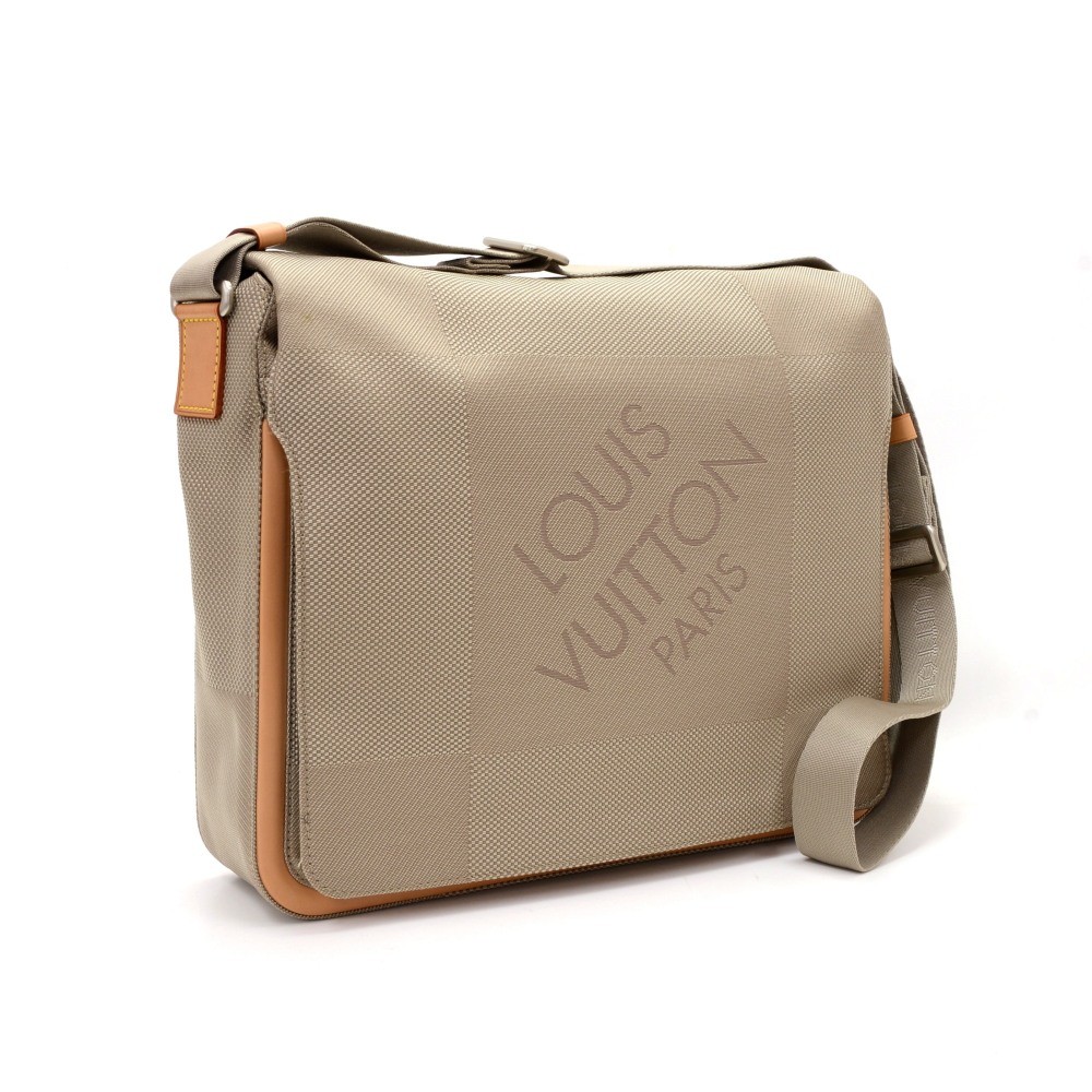 Louis Vuitton Sand Damier Geant Canvas Vertical Messenger Bag Louis Vuitton