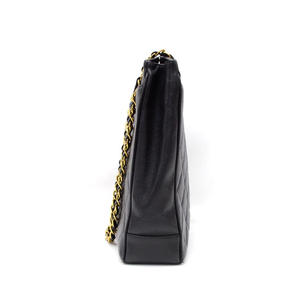 CHANEL Vintage Black Caviar Leather Flap Shoulder Tote Bag Authentic Pre  owned ref.673936 - Joli Closet