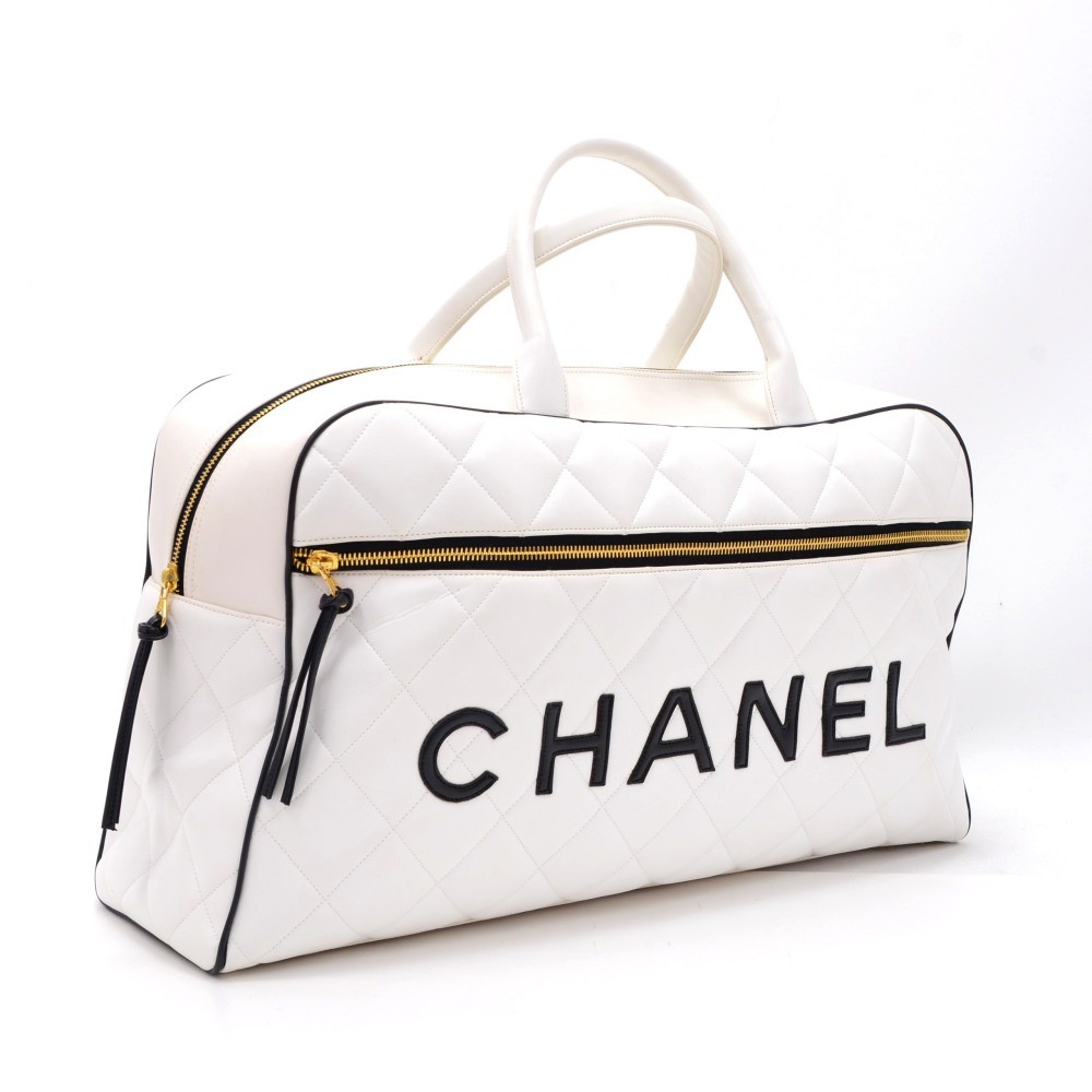 CHANEL Classic Flap Shoulder Bag White Bags & Handbags for Women