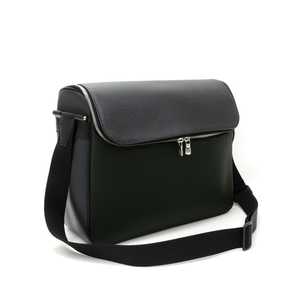 Louis Vuitton Louis Vuitton Taimyr Black Taiga Leather Messenger Bag