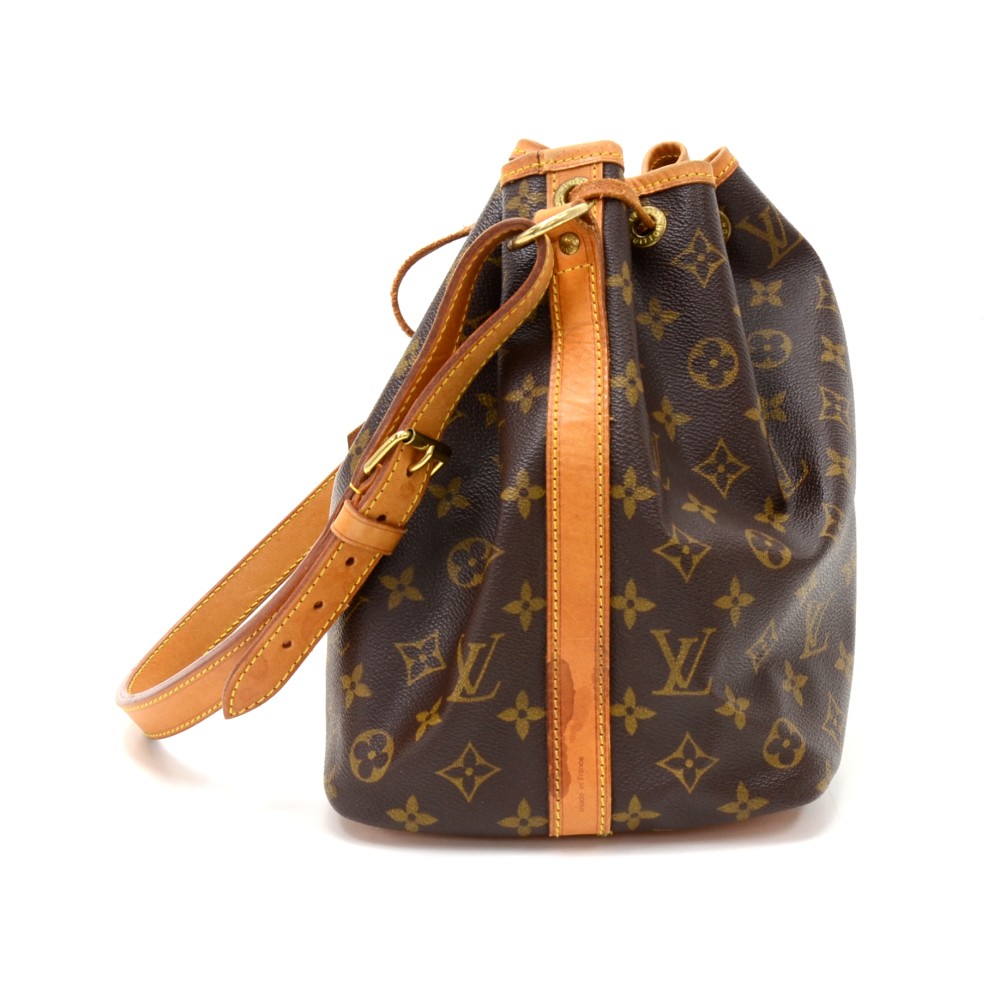 Auth LOUIS VUITTON Louis Vuitton Nomad Noe Tea Shoulder Bag Leather