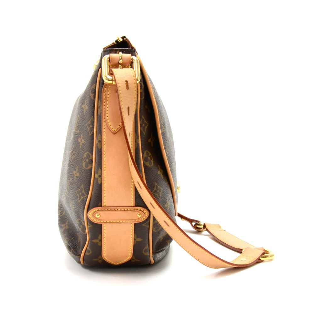 Louis Vuitton Monogram Tulum PM - Brown Hobos, Handbags - LOU753838