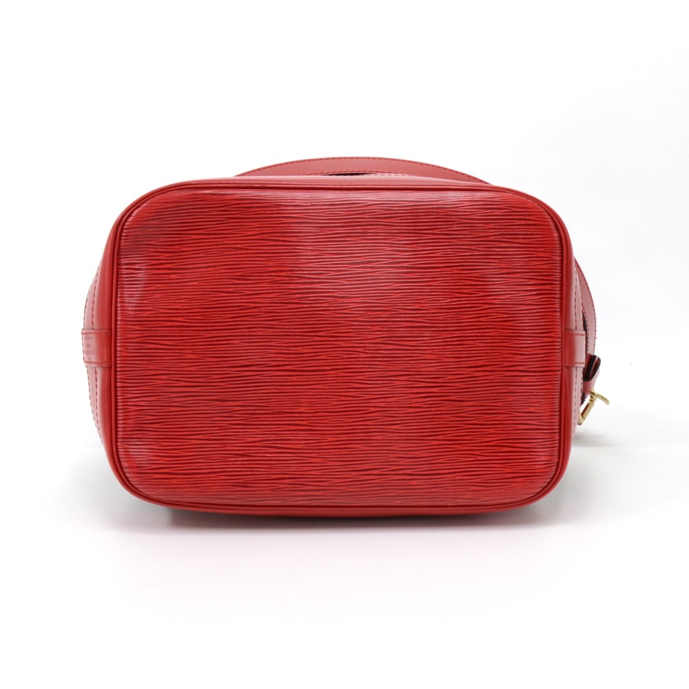 Louis Vuitton Red Epi Noe Black Leather ref.252675 - Joli Closet