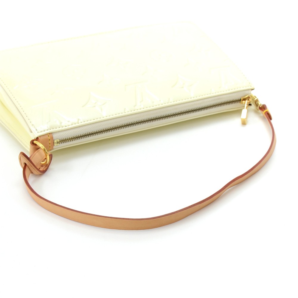 Lexington patent leather handbag Louis Vuitton White in Patent leather -  32394542