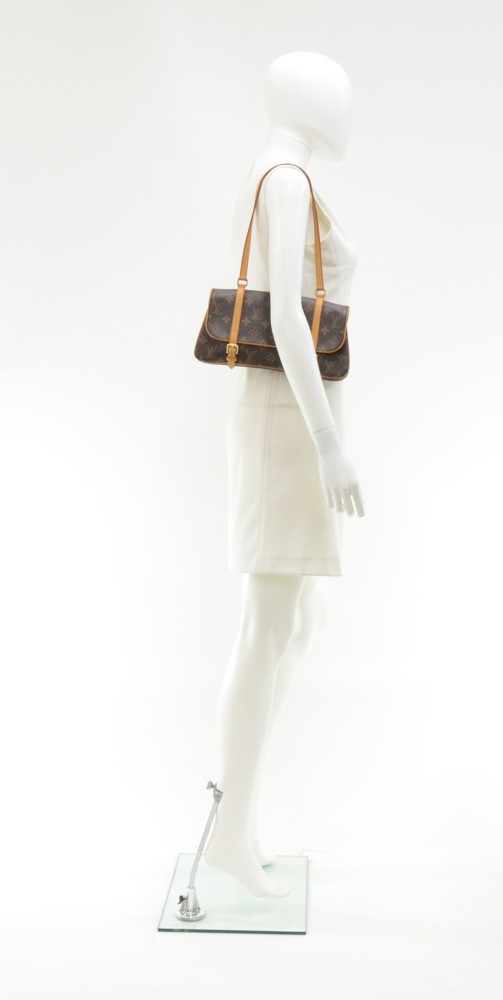 Louis Vuitton, A Monogram Canvas 'Marelle' Bag. - Bukowskis