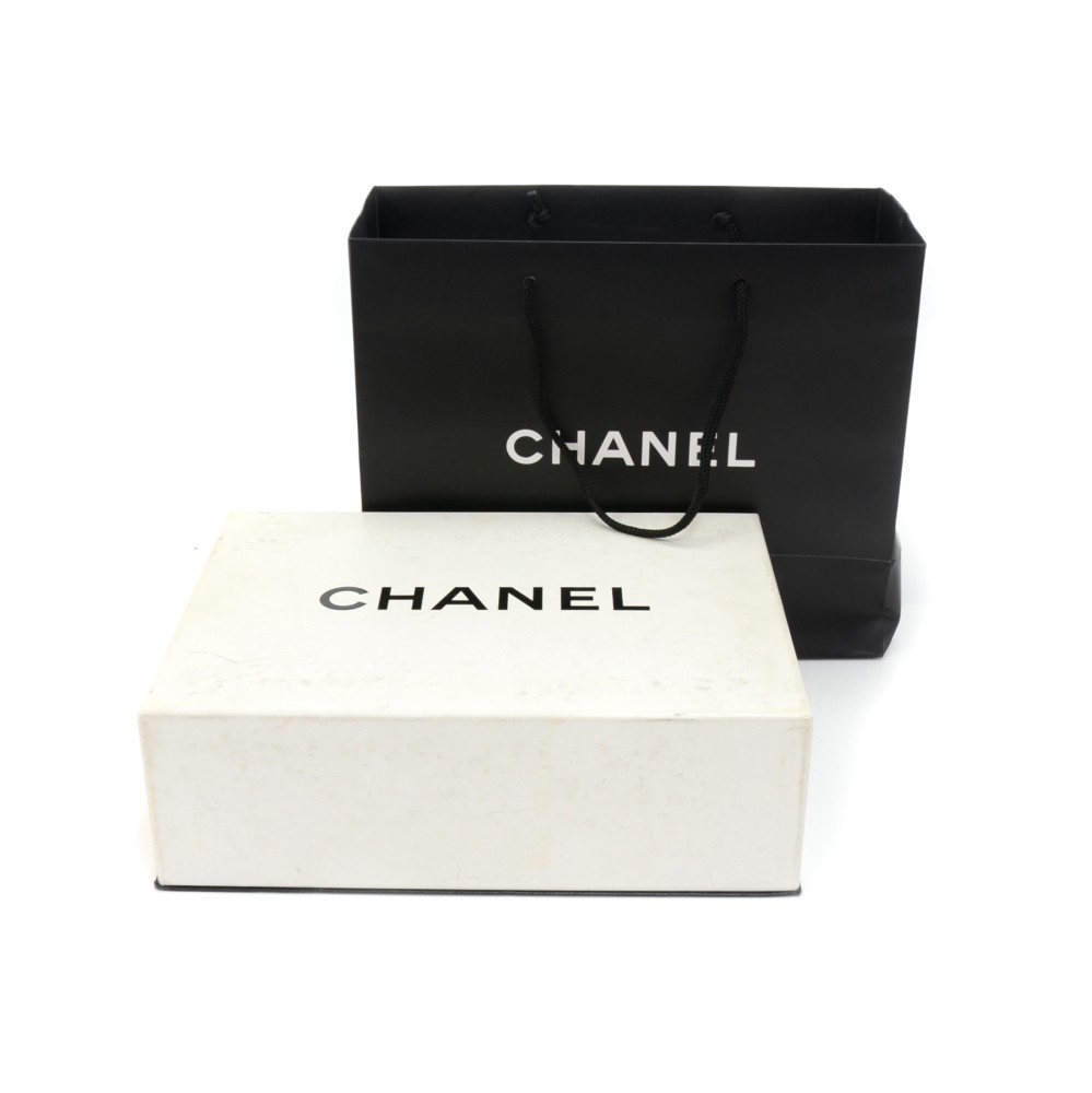 black and white chanel purse box