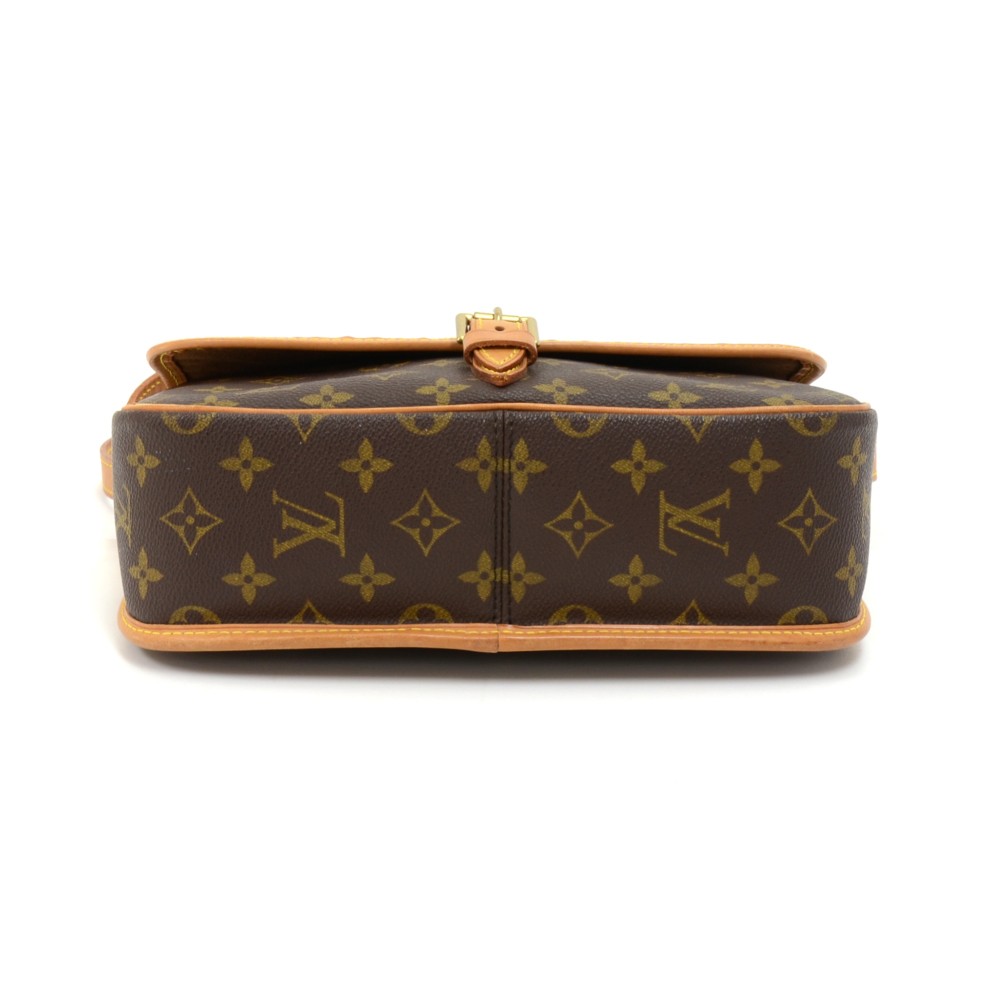 This Vintage LV Sologne is in traditional monogram canvas, brass