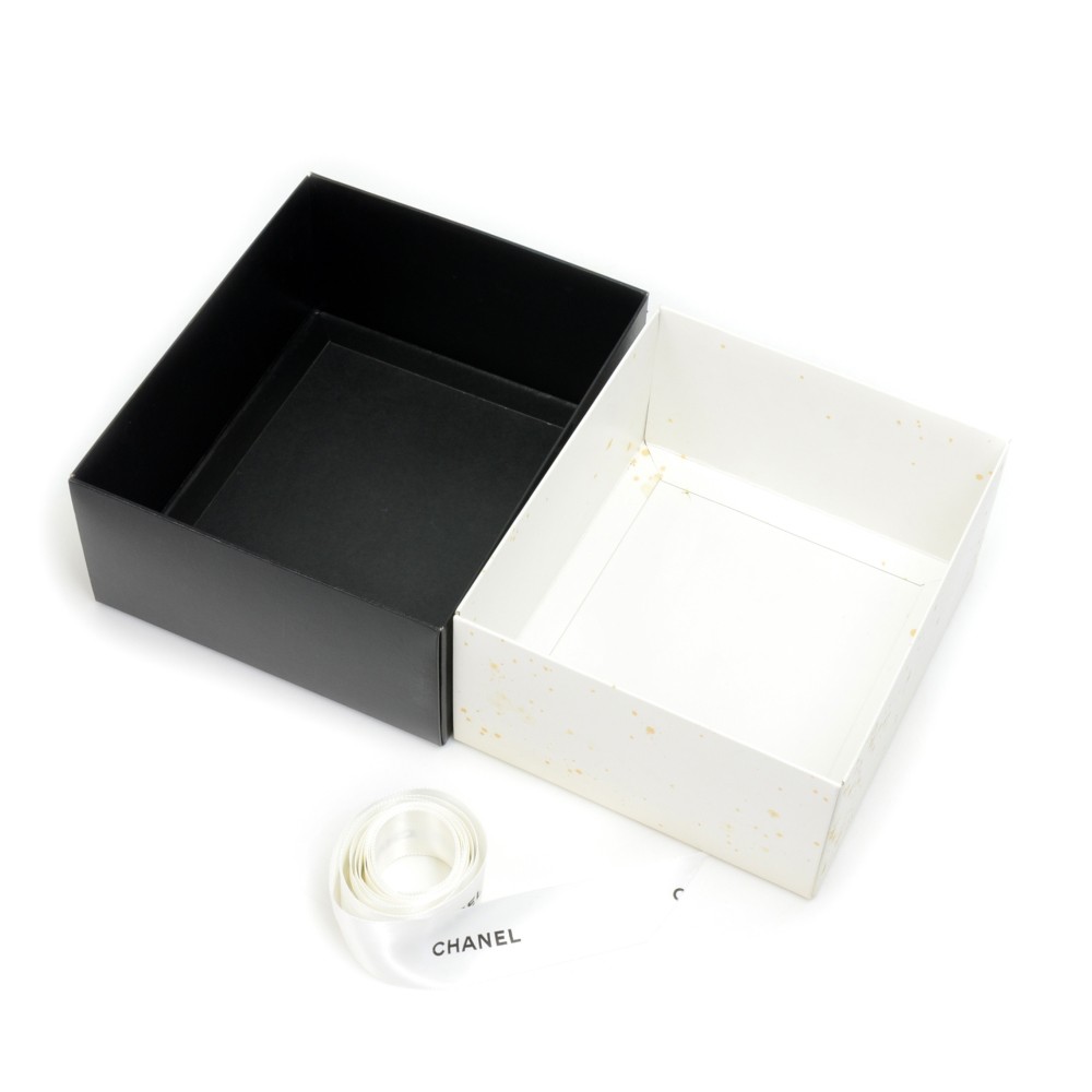 YINUOYOUJIA Large Gift Box with Lid, 14x9x4.5 Magnetic Gift Box with  Ribbon, Cards and Envelopes for Presents, Great for Wedding, Birthdays