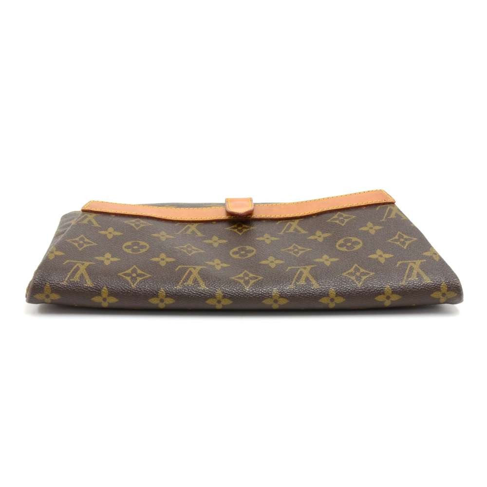 Vintage Louis Vuitton Monogram clutch bag, pochette purse. Must have. –  eNdApPi ***where you can find your favorite designer  vintages..authentic, affordable, and lovable.